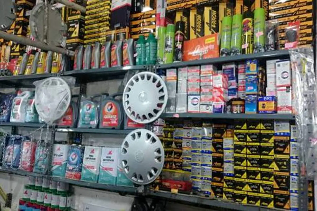 محصولات تقلبی و قاچاقی خودرو در بازار+فیلم