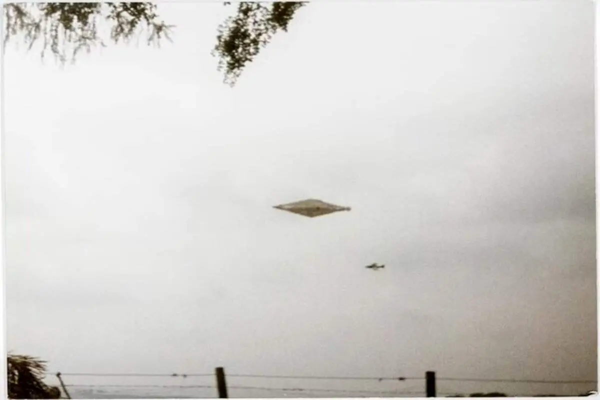 عجیب‌ترین عکس از یک یوفو یا برنامه جاسوسی آمریکا؟