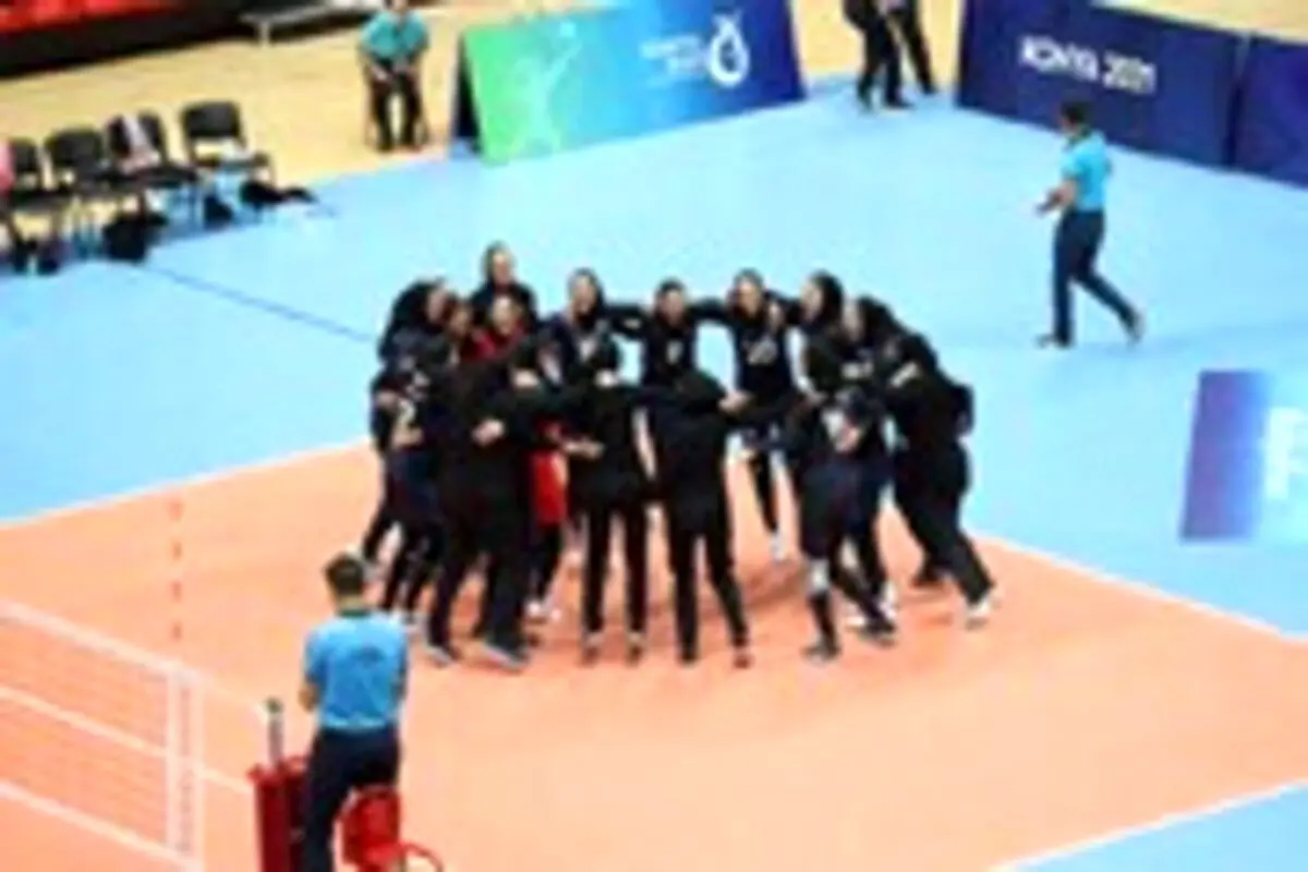 خوشحالی جالب دختران والیبال ایران در رختکن پس از شکستن طلسم ۵۶ ساله+فیلم