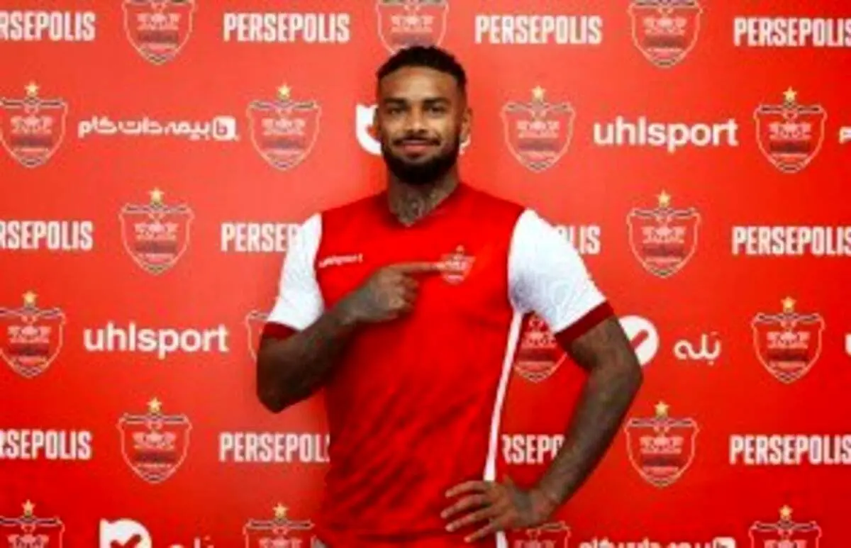 رونمایی از لوکادیا در پیراهن جدید پرسپولیس+ تصاویر
