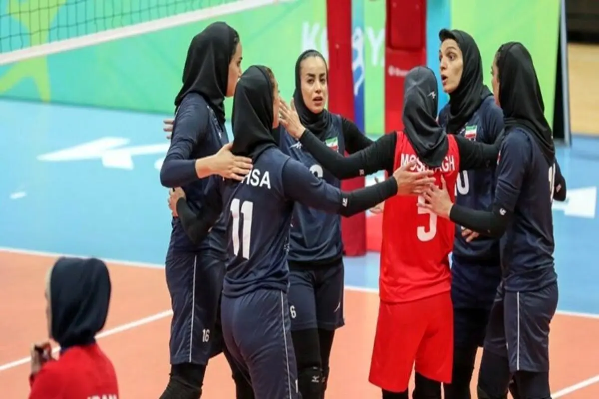 مدال نقره بر گردن بانوان والیبالیست ایران