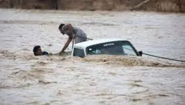 خودرو به جامانده از سیل + فیلم
