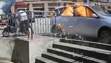 انفجار وحشتناک یک خودرو بر اثر گرمای هوا!+ فیلم