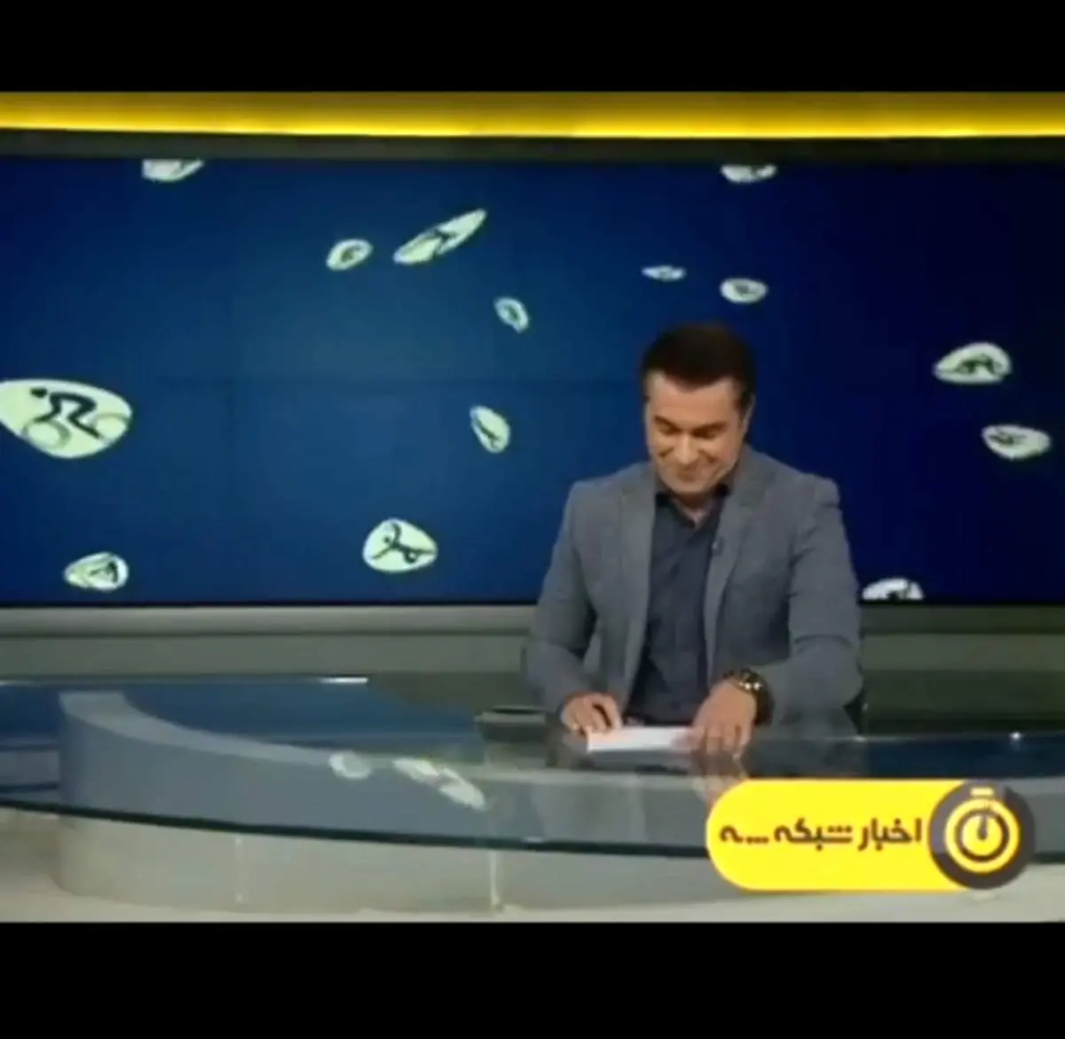 خداحافظی به یکباره سید داوود دادمرزی مجری اخبار ورزشی از اجرای اخبار +فیلم