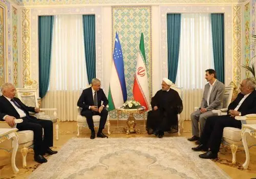 «محمد مصدق» در کنار دایی اش، عبدالحسین میرزا فرمانفرما