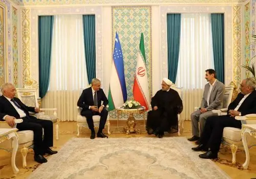 «محمد مصدق» در کنار دایی اش، عبدالحسین میرزا فرمانفرما