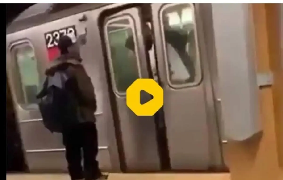 مجازات هولناک یک جوان در مترو؛ ضربان مهلک مشت بر صورت پسر خاطی!+ فیلم