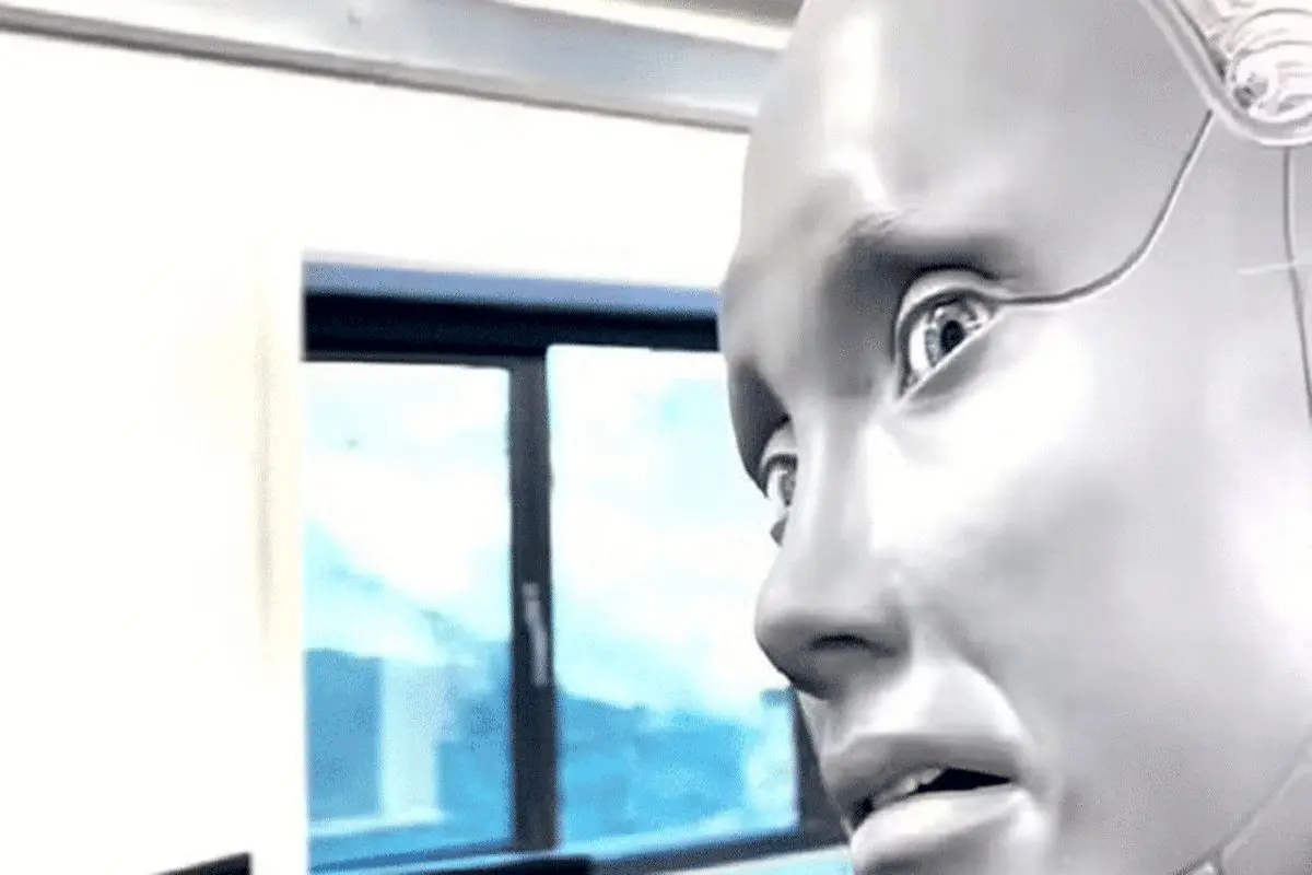 تقلید از حالات چهره انسان توسط ربات آمکا + فیلم