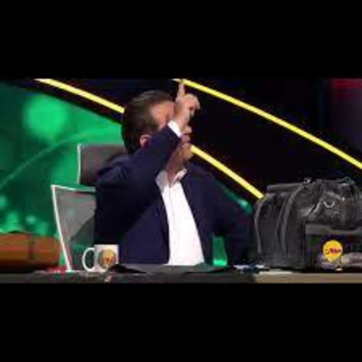 انتقاد تند به سایپا و ایران خودرو در برنامه میدون شبکه سه+فیلم