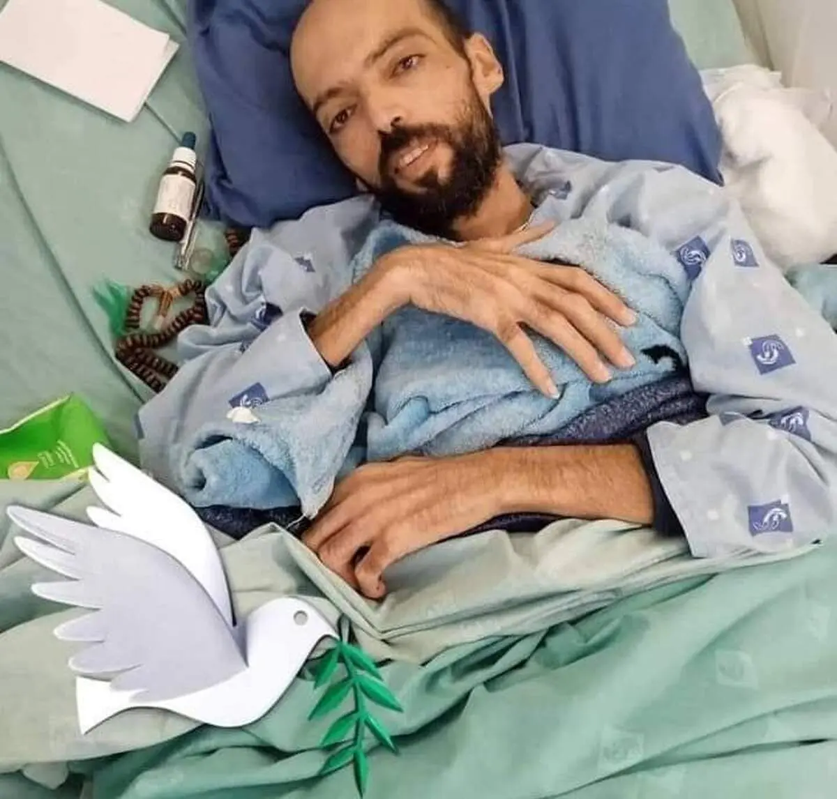لحظاتی تاثیرگذار از دیدار اسیر فلسطینی با کودکانش بعد از ۱۶۷ روز اعتصاب غذا + فیلم