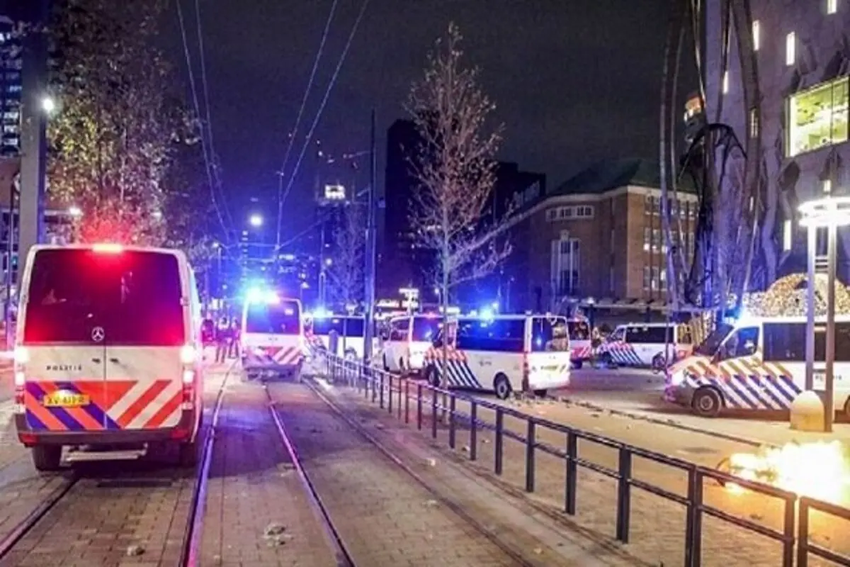 چند کشته و زخمی بر اثر برخورد کامیون به جمعیت در هلند + تصاویر