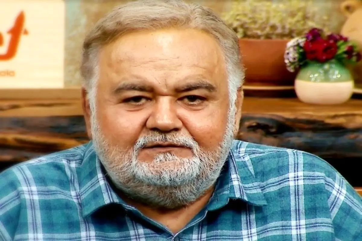 تیپ متفاوت و شاد اکبر عبدی در کنسرت خواننده لسآنجلسی+ عکس