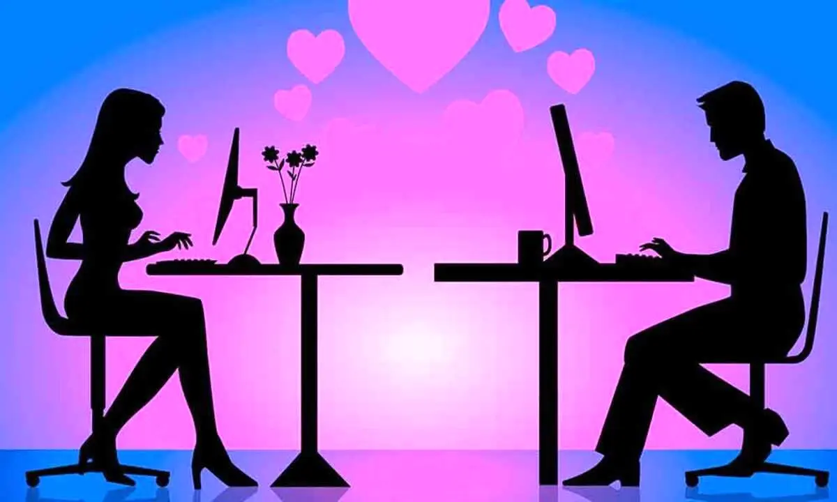 رابطه عاطفی از راه دور چگونه است؟