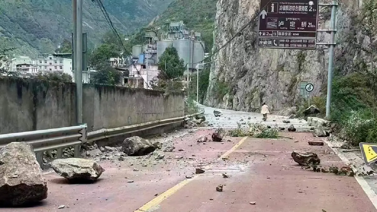 دست کم ۴۶ کشته در پی زمین لرزه چین + فیلم