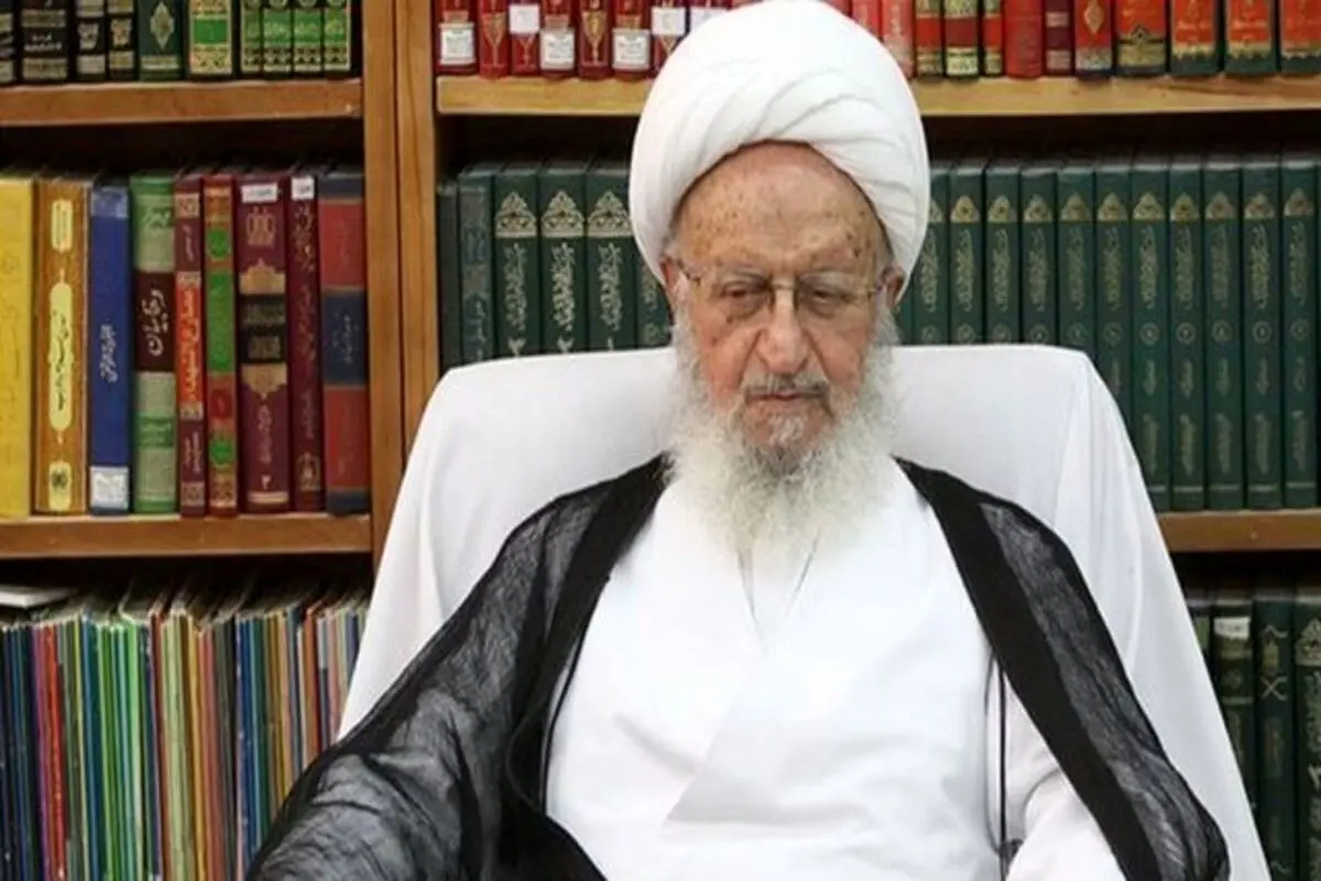 نظر آیتالله مکارم درباره برخورد با نامحرم حین زیارت