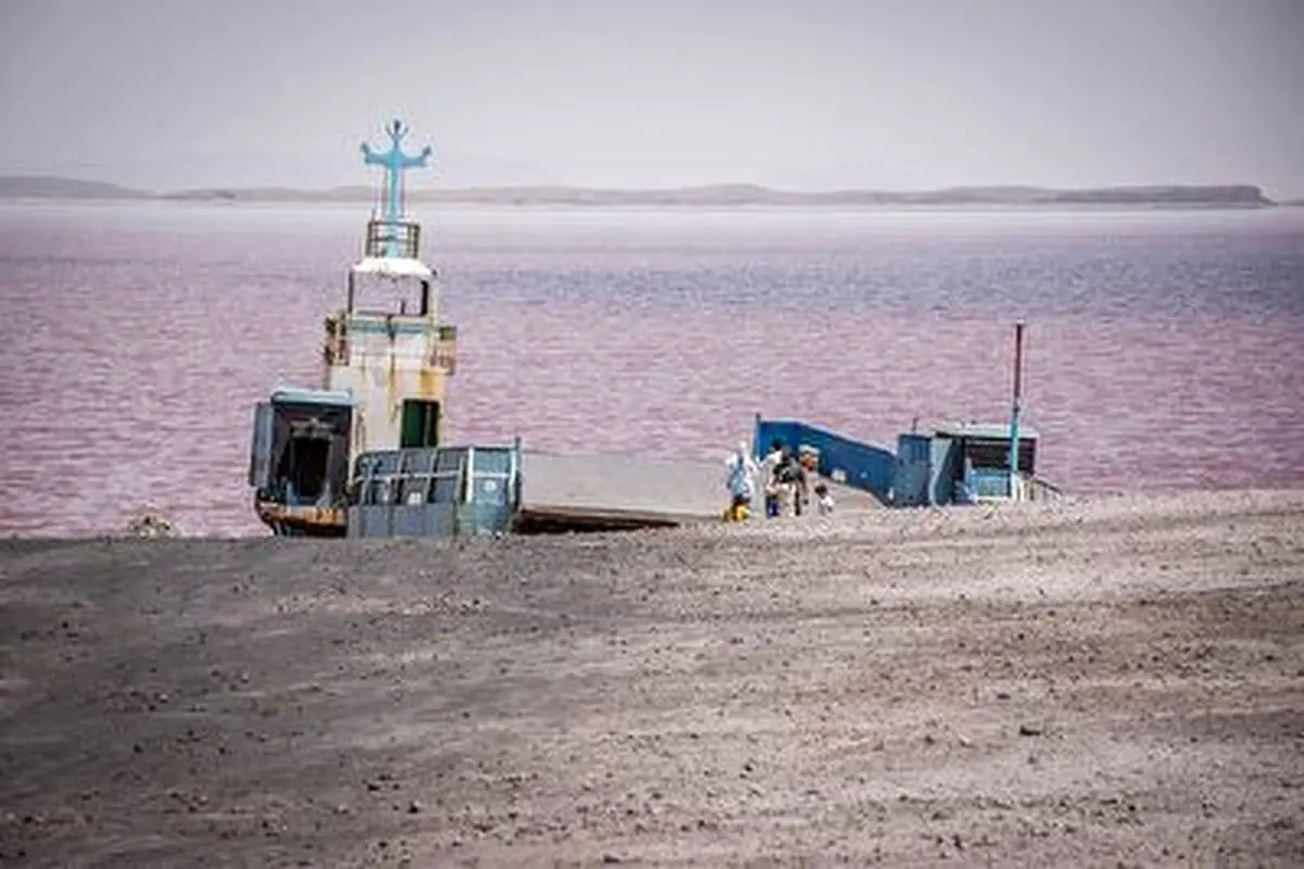 رهاسازی ۱۰۰ میلیون متر مکعب فاضلاب تصفیه شده برای احیای دریاچه ارومیه + فیلم
