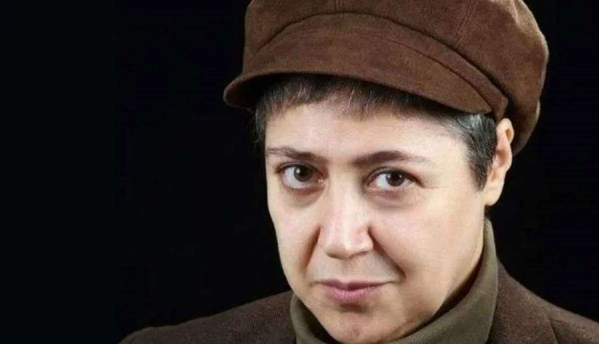 مازیار لرستانی با کرواتی عجیب در کنار حیوان خانگی اش!+ عکس