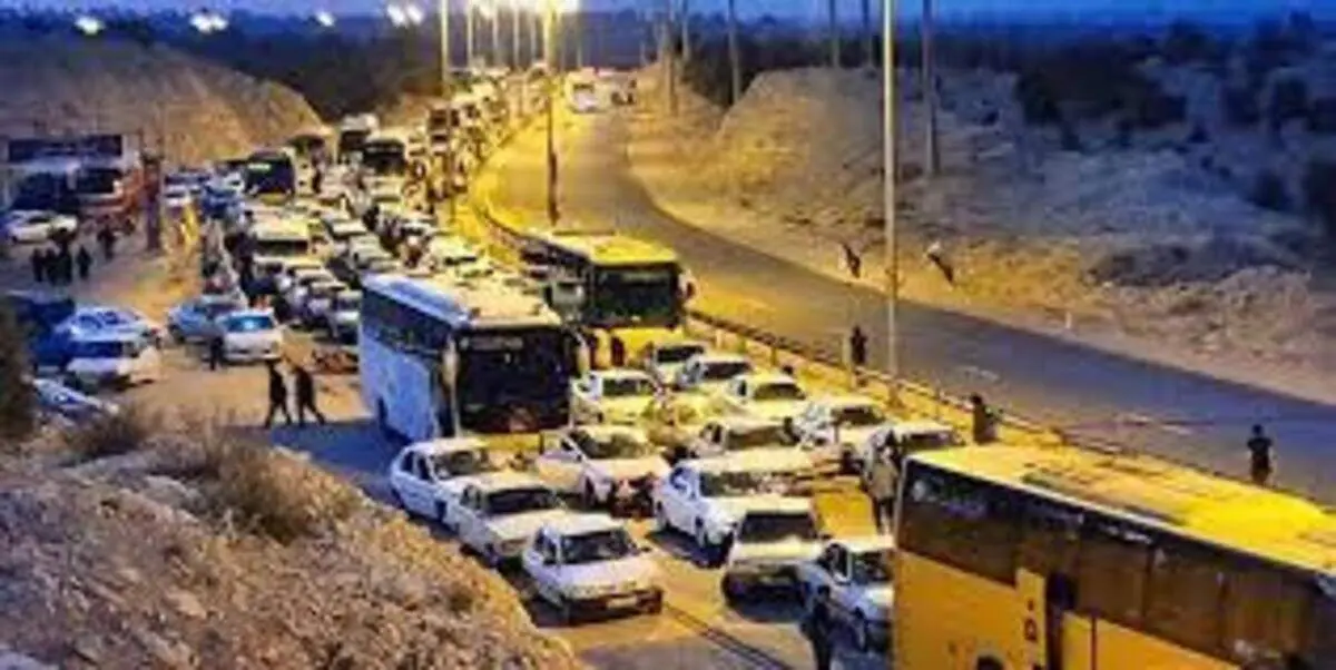 تصاویری از ترافیک شدید در مرز مهران+فیلم