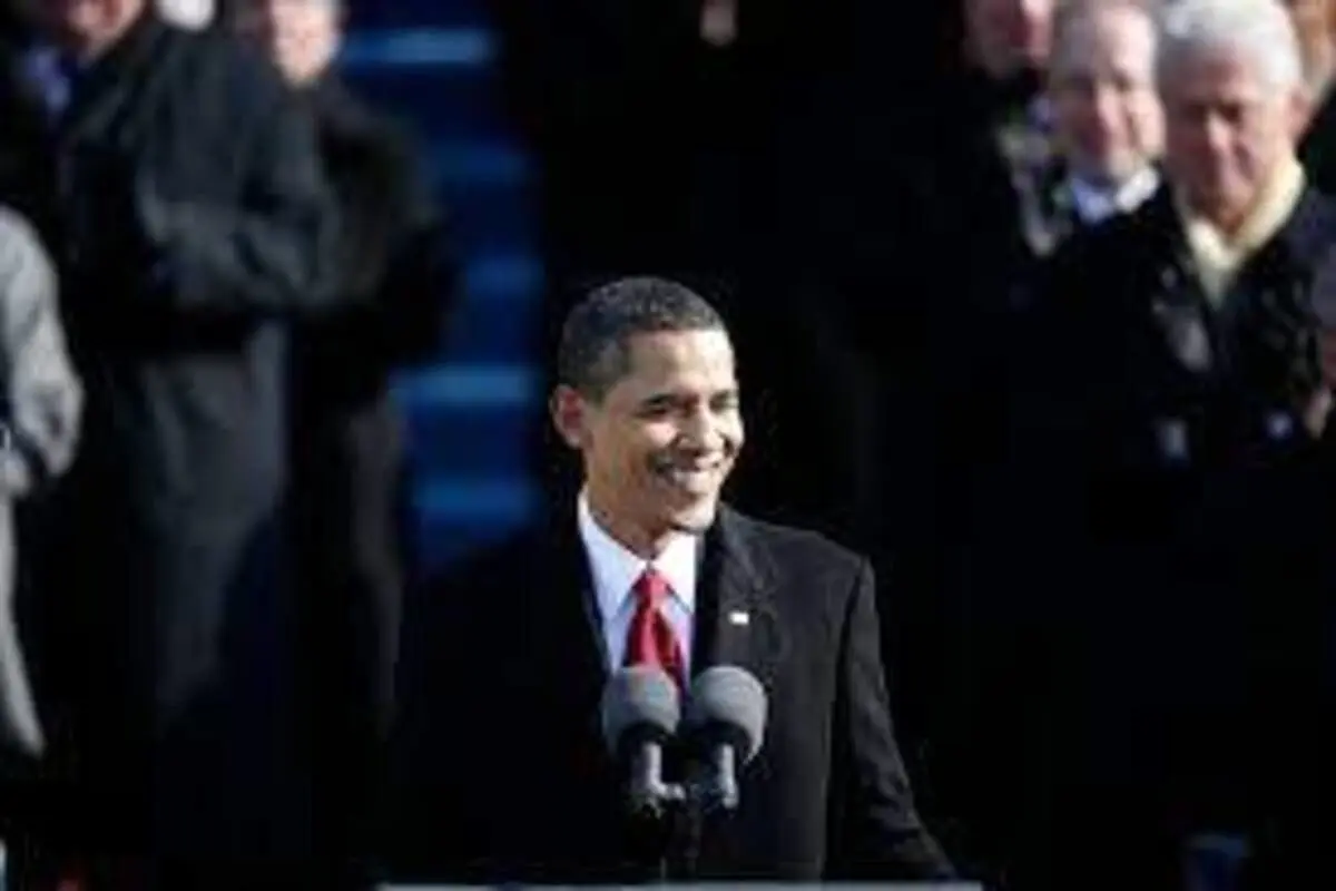 بازگشت اوباما و میشل به کاخ سفید بعد از ۵ سال/ سنت شکنی بایدن!+فیلم