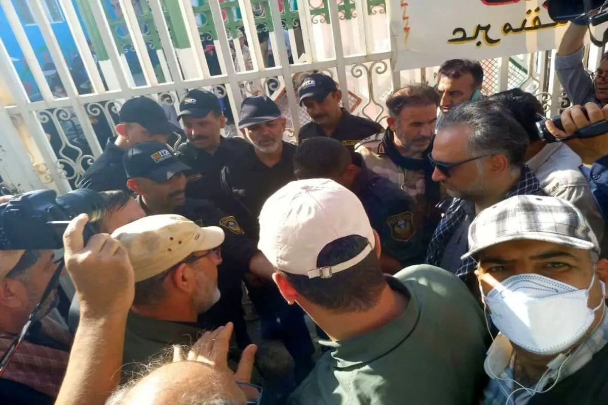 وزیر کشور: تا اطلاع بعدی به سمت مرزها حرکت نکنید