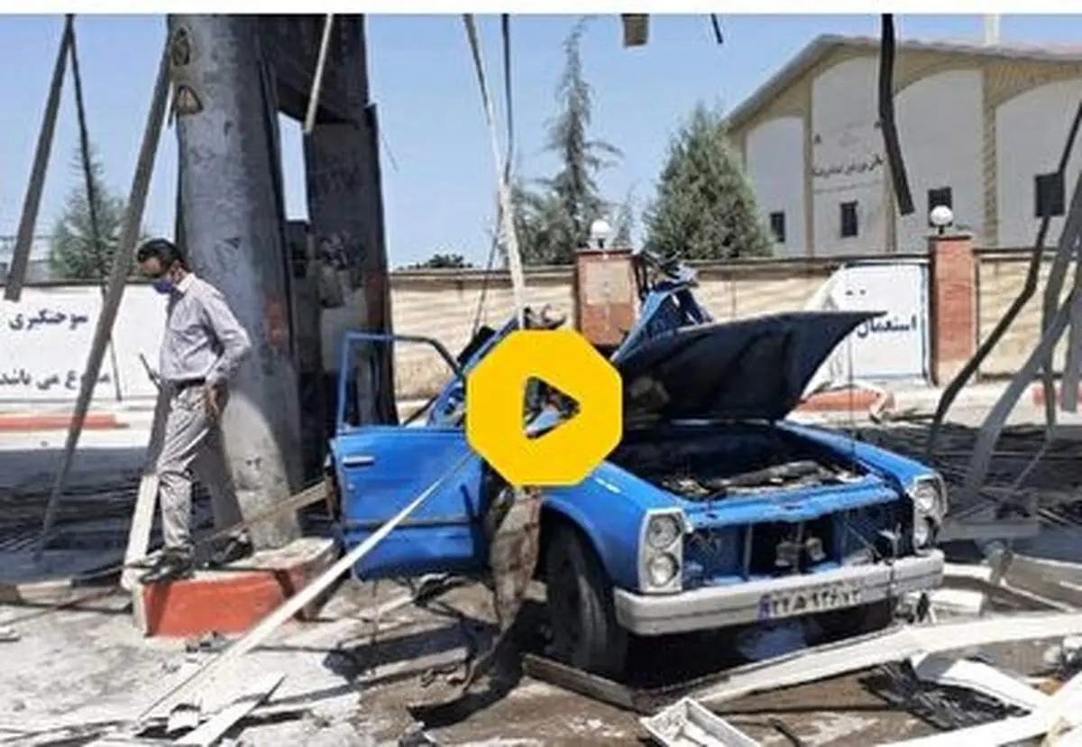 لحظه انفجار هولناک وانت نیسان در جایگاه سوخت+ فیلم