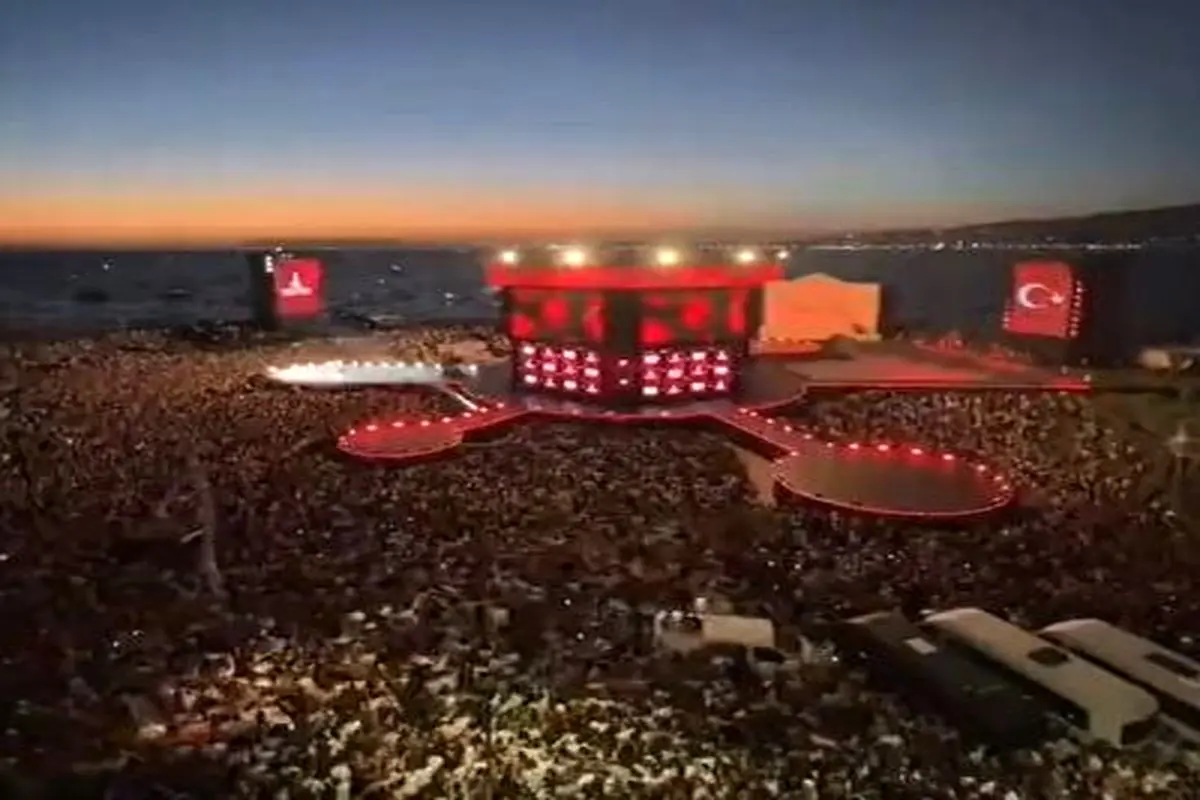 کنسرت تارکان با حضور دو میلیون نفر!+ فیلم
