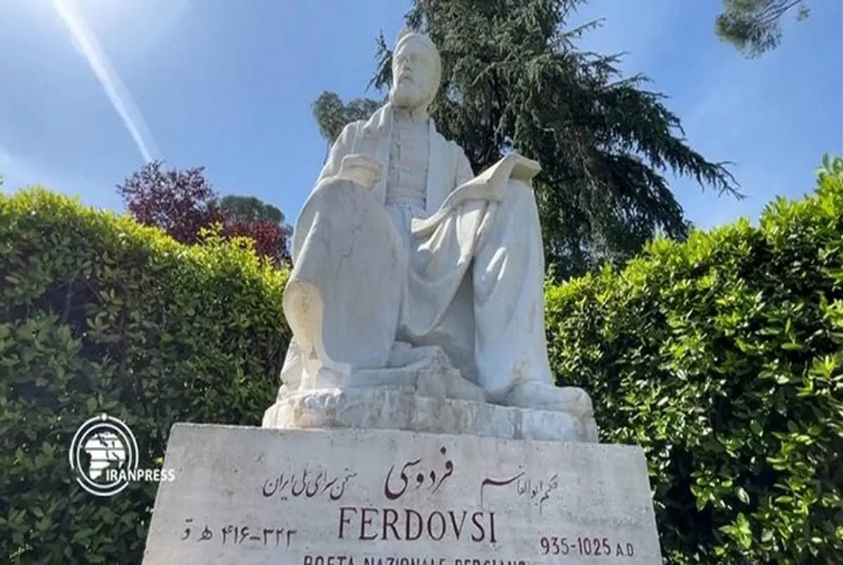 مرمت مجسمه فردوسی پس از ۶۳ سال