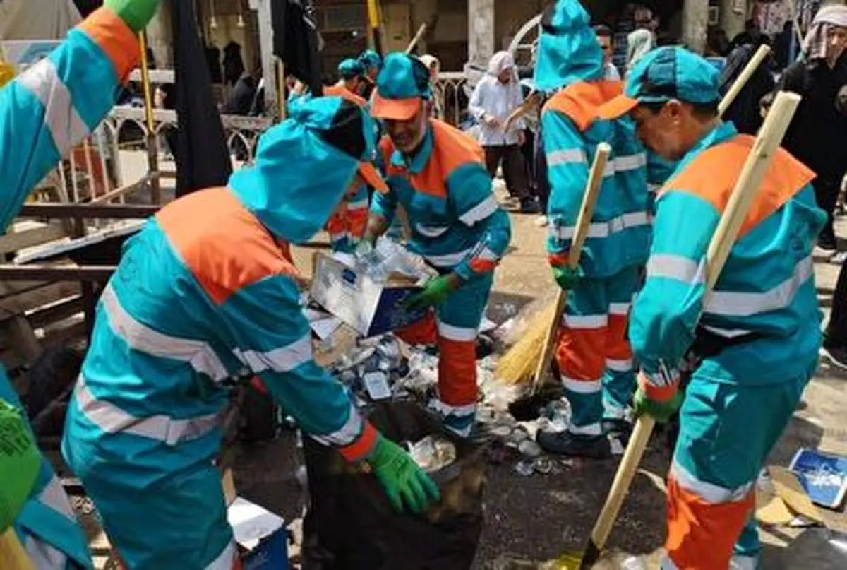 برخورد پراحساس جوان عراقی با پاکبانان مشهدی+فیلم