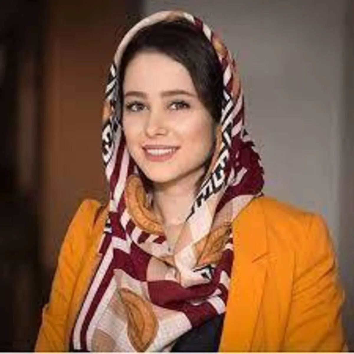 فعالیت صبحگاهی الناز حبیبی در سبزه و چمن+ عکس