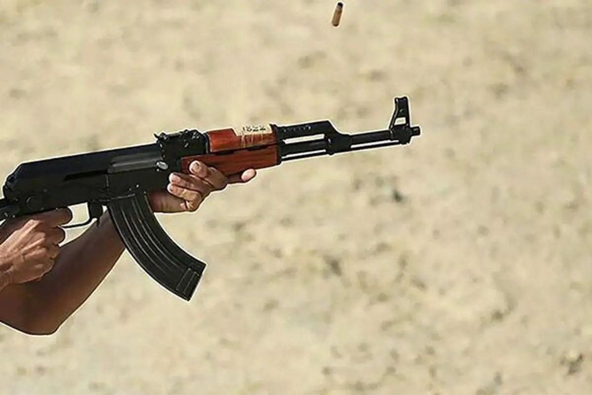 قتل یک دختر بچه خاشی در تیراندازی مردان نقابدار