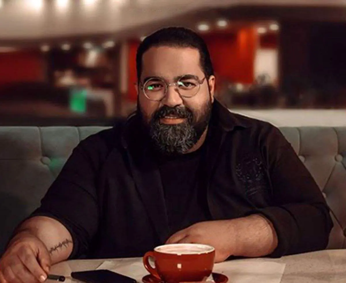 سلفی آقای خواننده با دختر با مزه اش+ عکس