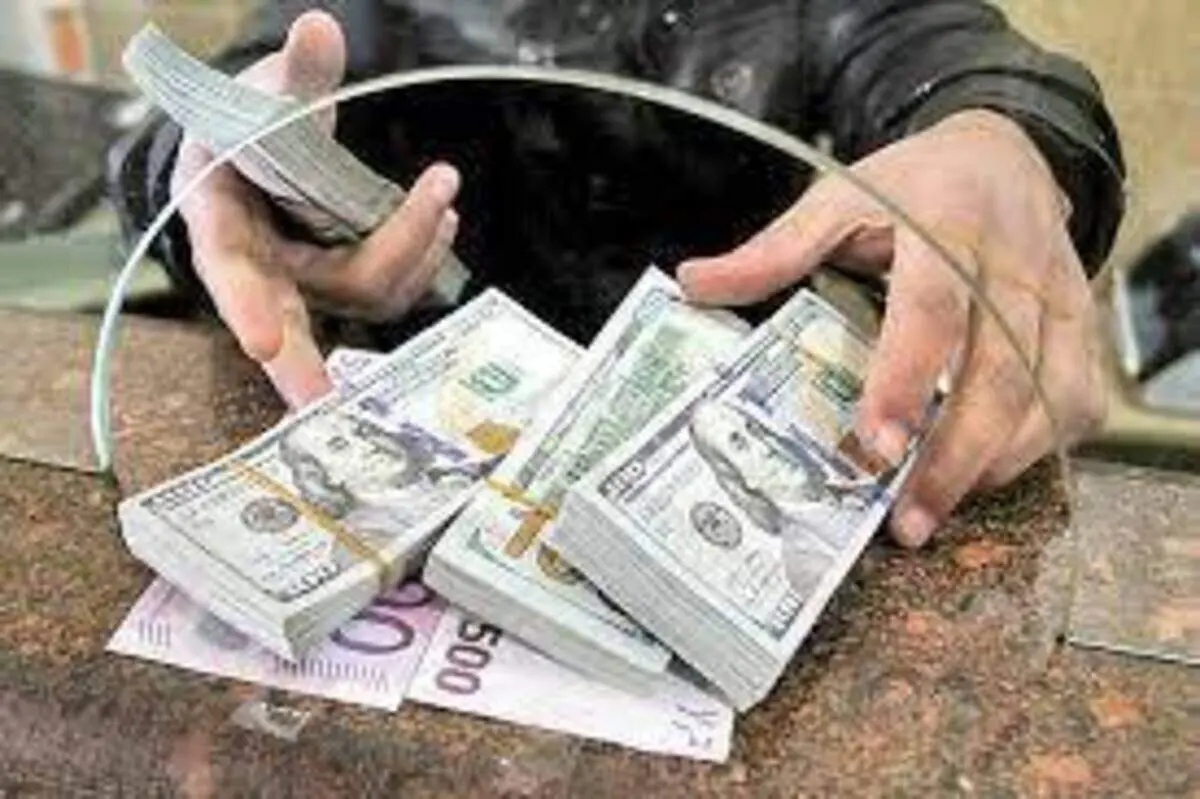 تصاویر تکان‌دهنده از عملیات بزرگ‌ترین باند سرقت دلار در تهران؛ مجرمین در دام پلیس+فیلم