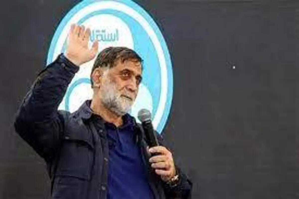 واکنش جالب آجورلو هنگام نوشتن رأی خود+فیلم