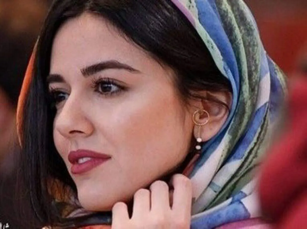 سلفی آینه ای ماهور الوند با گریمی جذاب+ عکس