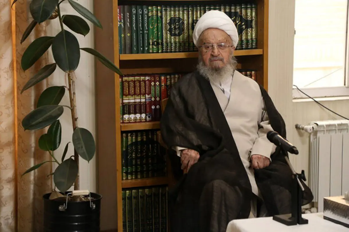 انتقاد آیت الله مکارم شیرازی از «افزایش لحظه به لحظه قیمت ها»