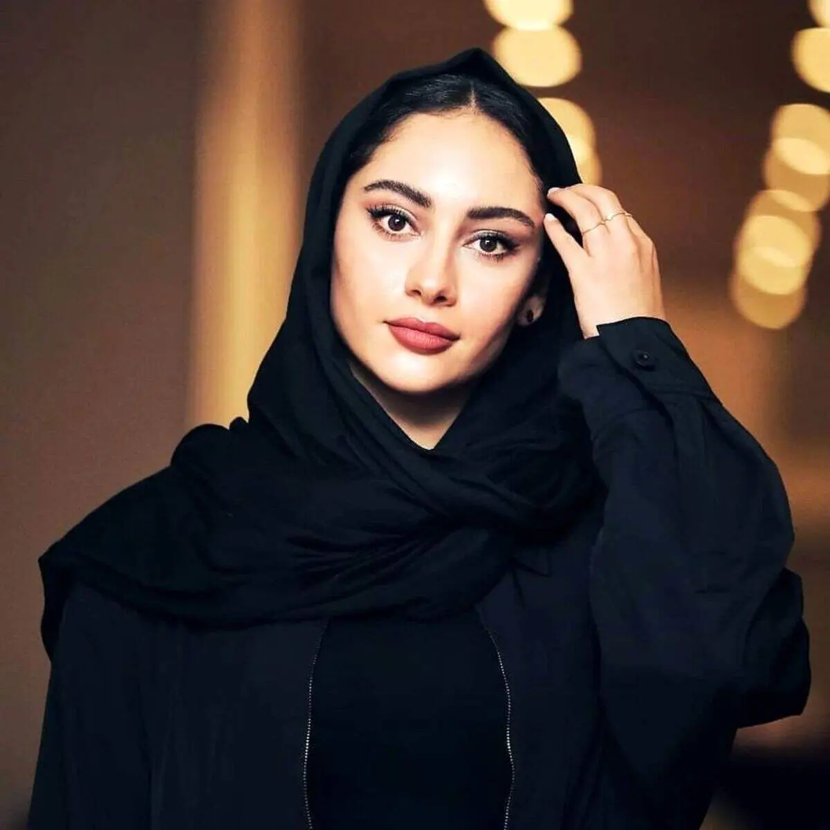 ترلان پروانه در کنار گریمور زیبایش+ عکس