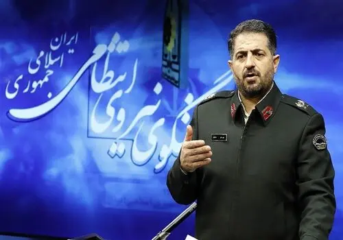  لحظه گرفتارشدن سارق حین سرقت از یک لباس فروشی در تهران + فیلم