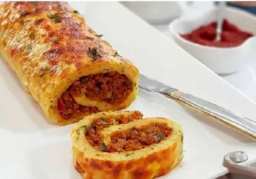 طرز تهیه رولت سیب‌زمینی؛ یک غذای مجلسی بین‌المللی درست کنید