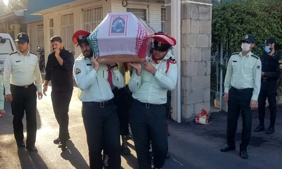 مراسم تشییع پیکر شهید ناجا حین دستگیری سارق مسلح