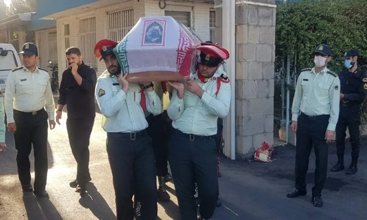 مراسم تشییع پیکر شهید ناجا حین دستگیری سارق مسلح