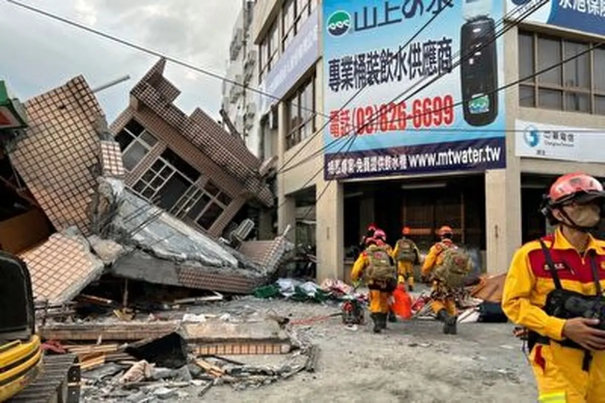 لحظه ویرانی سالن ورزشی بر اثر زلزله پرقدرت تایوان+ فیلم