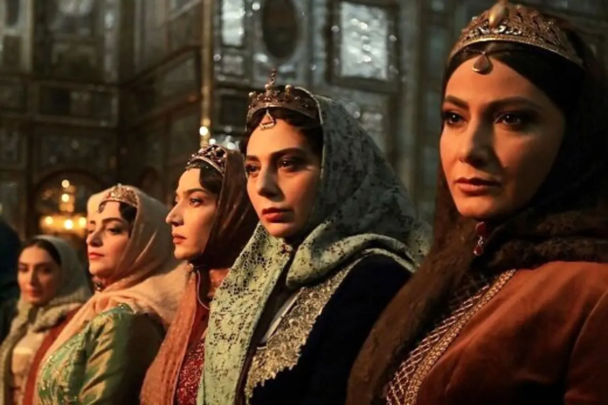 تصویری جالب از زنان شاه در پشت صحنه سریال جیران!