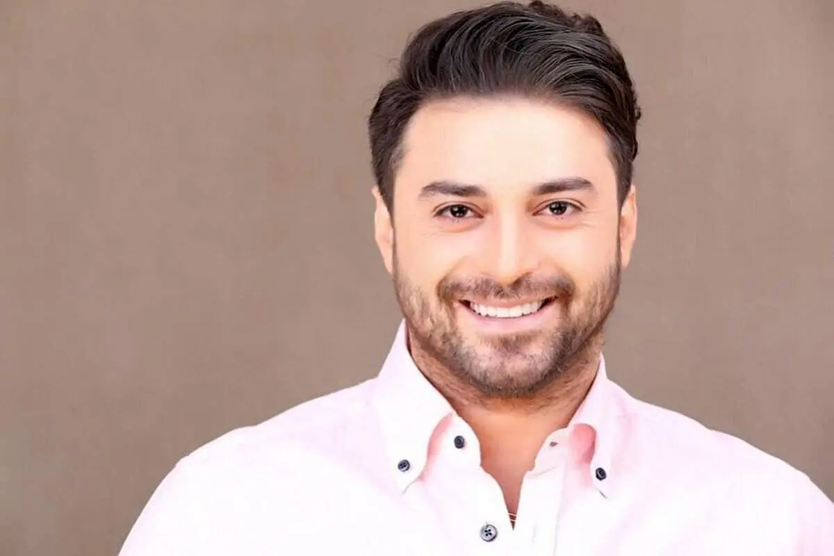 تیپ بسیار شیک بابک جهانبخش در کنار همسرش+ عکس