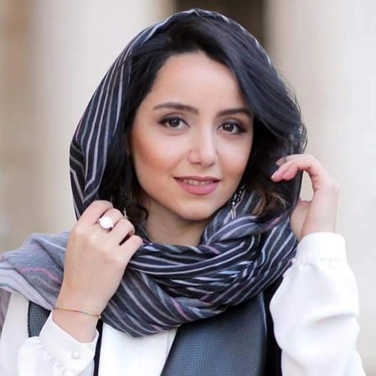 استایلی جدید از نازنین بیاتی با شلوار راه راه !+ عکس