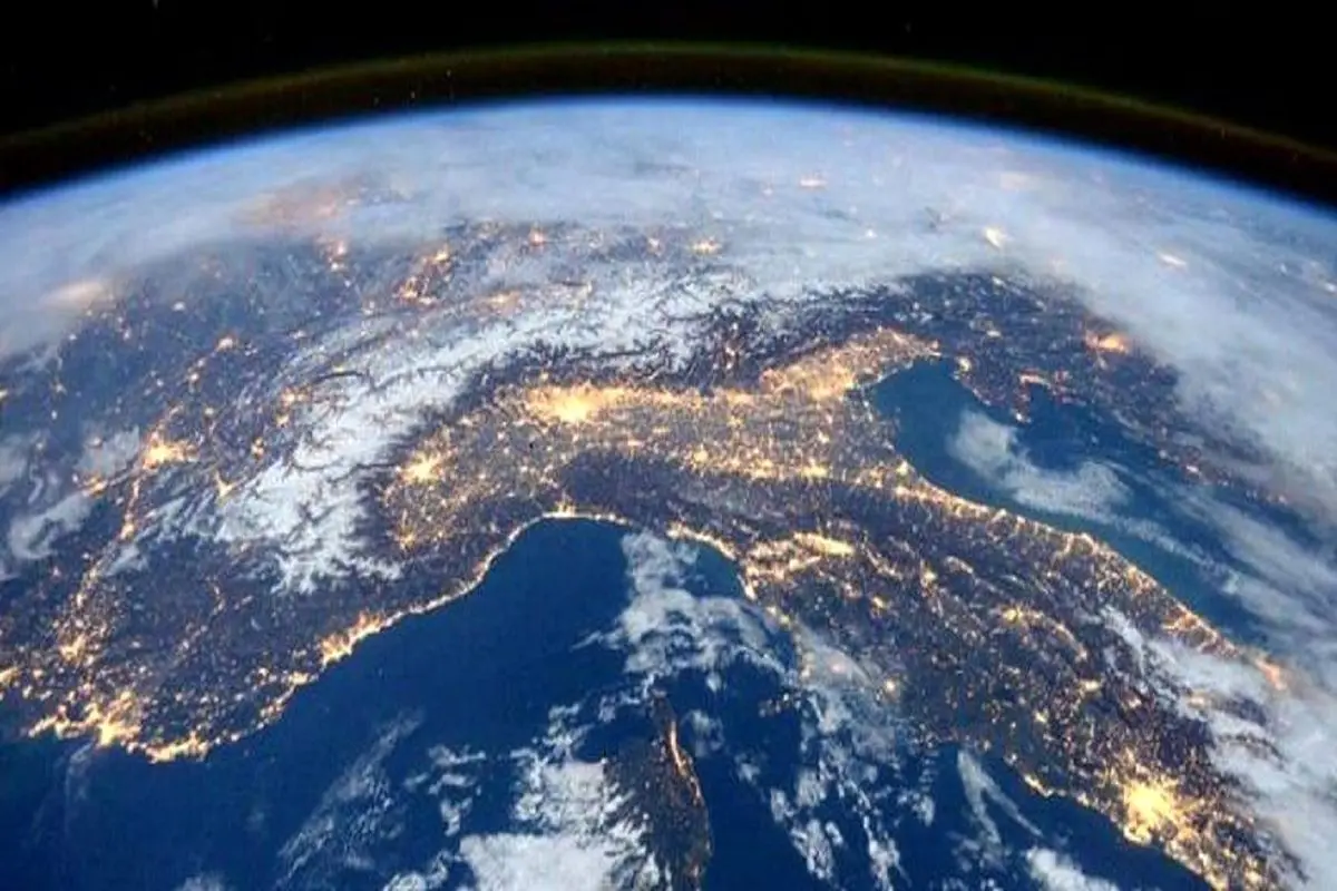 زیبایی شگفت انگیز کره زمین از نگاه فضانوردان+ فیلم
