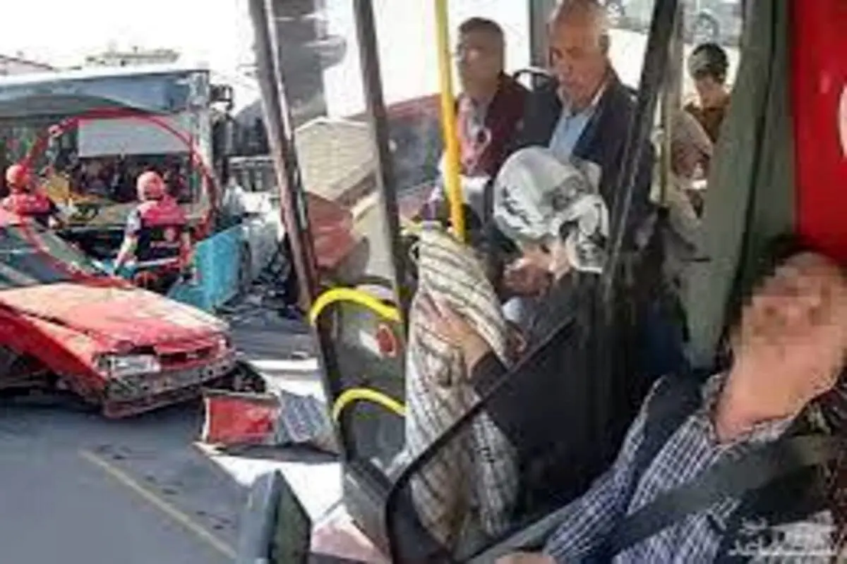 لحظه وحشتناک حمله قلبی راننده اتوبوس در حین رانندگی!+ فیلم