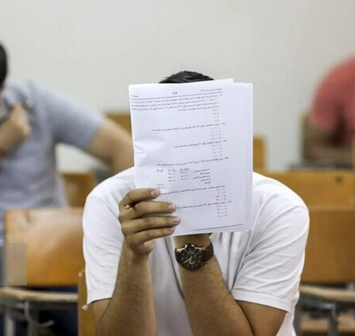 آغاز توزیع کارت آزمون استخدامی دانشگاه‌های علوم‌پزشکی از امروز