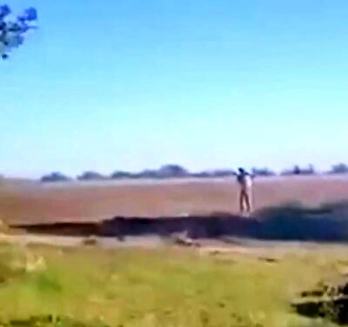 لحظه ساقط کردن موشک روسی توسط سرباز اوکراینی+ فیلم