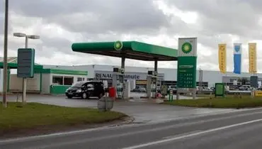 دزدی عجیب و غریب بنزین در فرانسه در پی کمبود سوخت!+ فیلم