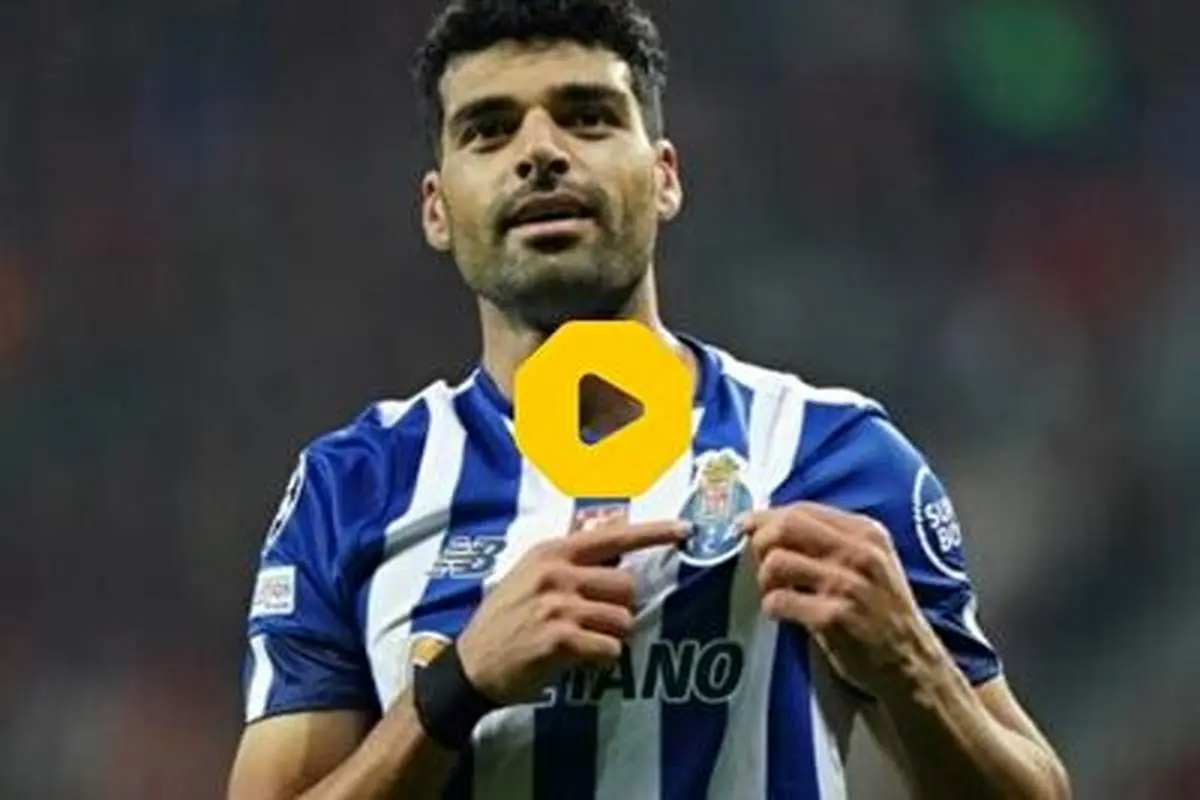 پلاکارد احساسی یک هوادار برای مهدی طارمی | واکنش طارمی را ببینید+ فیلم